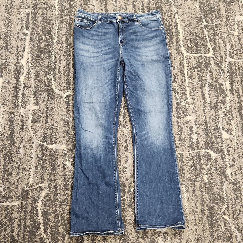 Chico's Platinum Barely Boot Jeans 1